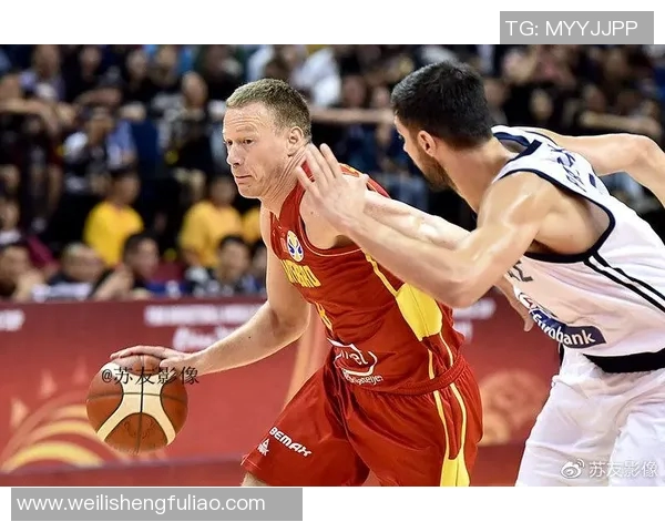 南京篮球队在世界杯积分榜上以88分稳居第一名展现强劲实力