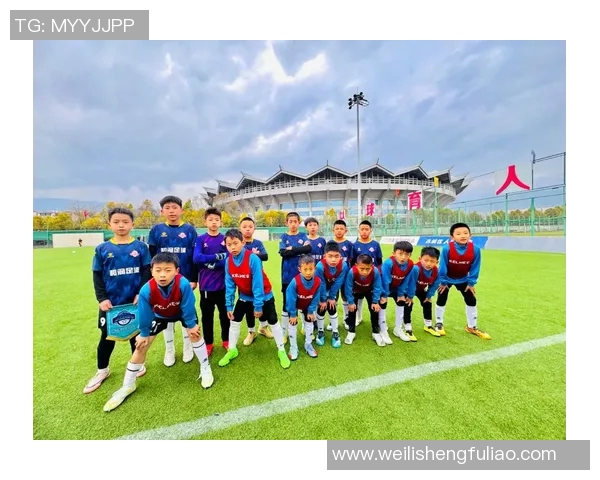 小将称号背后的足球明星成长之路与辉煌成就解析